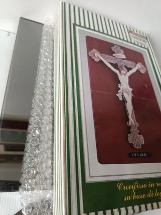 Crocefisso Resina su Base Legno