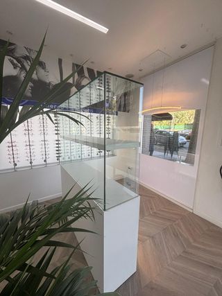 Aparador/Vitrina Tienda con Caja de Luz