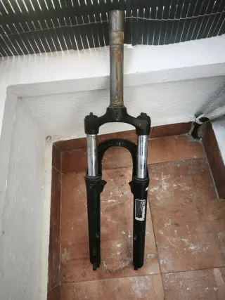 Horquilla Rst Capa 26 en buen estado  Negociable