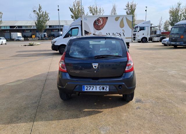 Dacia Sandero 2010