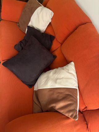 2 Sofás de tela rojos (3 y 2 plazas)