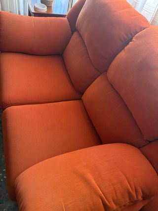 2 Sofás de tela rojos (3 y 2 plazas)