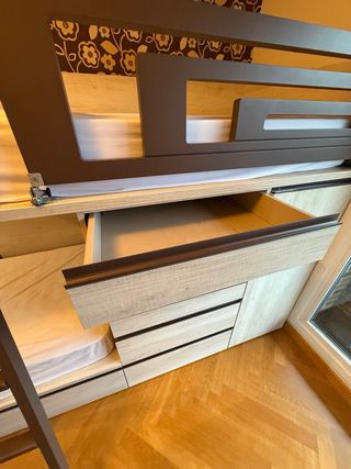 Litera infantil con escritorio y cajones