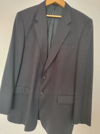 Americana de caballero azul marino