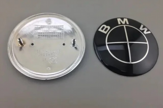 BMW INSIGNIA 74 MM EMBLEMA LOGO TRASERO
