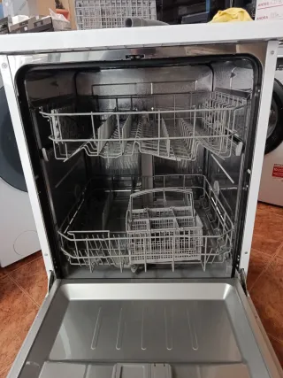 Lavavajillas Essentials Blanco