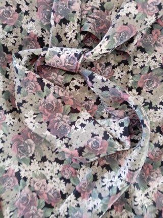 Camicia Primavera floreale, leggera
