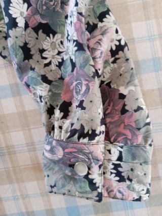 Camicia Primavera floreale, leggera
