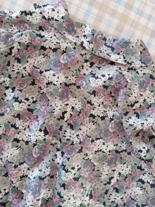 Camicia Primavera floreale, leggera