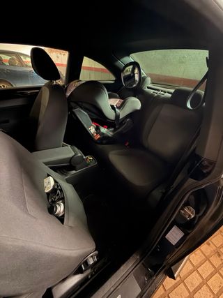 Volkswagen Beetle 2012