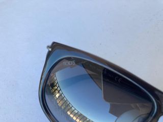 Occhiali da sole TOD’S e custodia – misure in cm