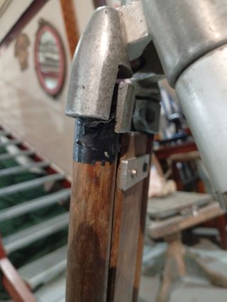 Trípode Topografía Kern Madera y Metal