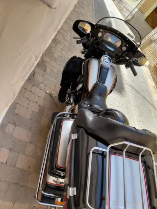Harley Davidson Electra Glide Ultra Classic Negra