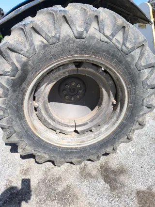 Tractor Ebro Viñero frutero