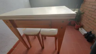 Mesa y banquetas URGE MAYO