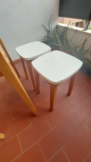 Mesa y banquetas URGE MAYO