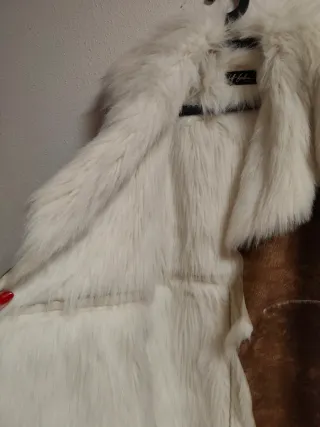 Abrigo largo de chica talla 42-44 de Jeff Gallano.