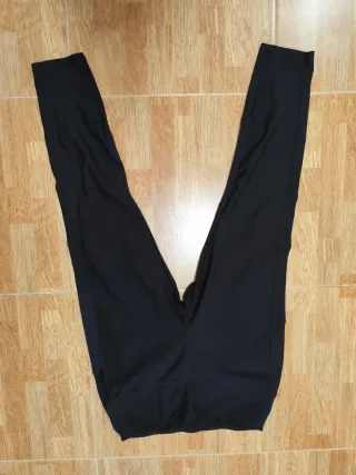 Leggings Domyos negros con bolsillo