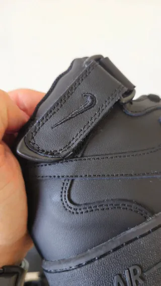Nike Air Force 1 Mid Negras T39