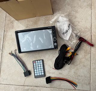 Pantalla coche + cámara marcha atrás + mando