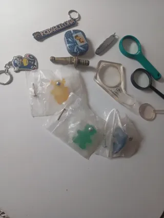 Lote de antigüedades y coleccionables