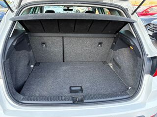 DESDE 215€ AL MES SIN ENTRADA SEAT ARONA BLANCO