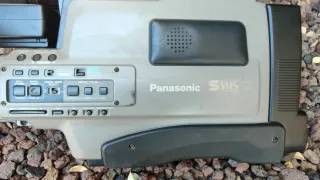 Videocámara Panasonic SVHS Gris + Cargador bateria
