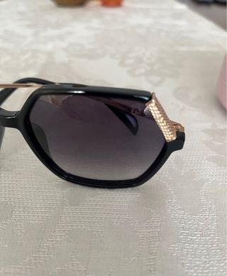 Óculos de Sol Tous Hexagonais Preto e Dourado