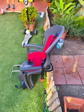 Silla portaniños Hamax roja