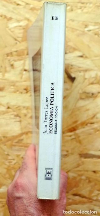 Economía Política. Juan Torres López.