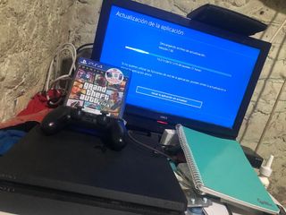 Consola PS4 con GTA V