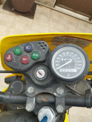 Suzuki RMX 50cc Enduro Amarillo