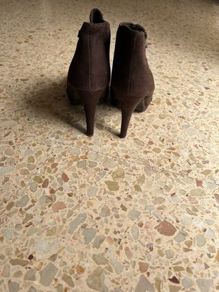 Botines marrones de ante