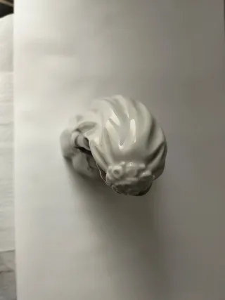 Niña comunión porcelana, NAO Lladró, buen estado.