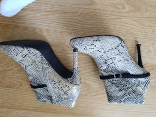 Botines tacón MarriaMare Piel Serpiente Talla 39