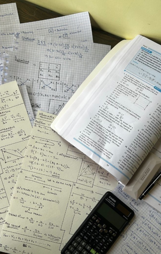 Clases matemáticas ESO/Bach estudiante universidad