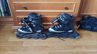 Patines en línea negros, skates