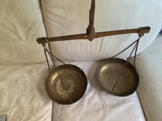 Balanza de platos antigua