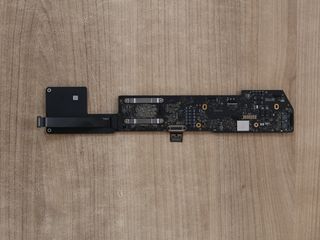 Placa Base MacBook M3 A2338 (Reparación y Venta)
