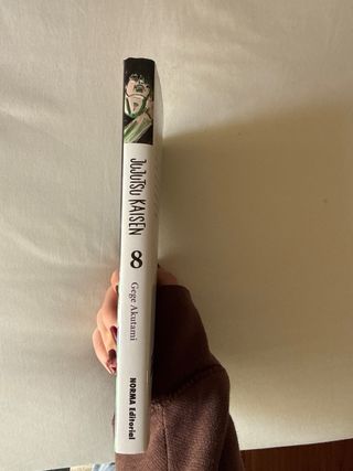 Manga Jujutsu Kaisen 08 en buen estado