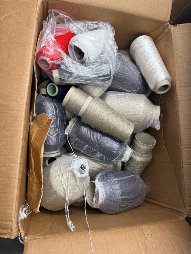 Lote de hilos para coser y bordar