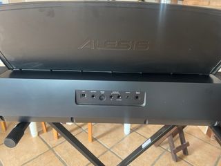 Piano digital Alesis