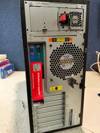 Servidor Lenovo ThinkServer TS440 Xeon E3-1226 v3 4GB