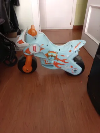 Moto correpasillos bebé hasta 2 años