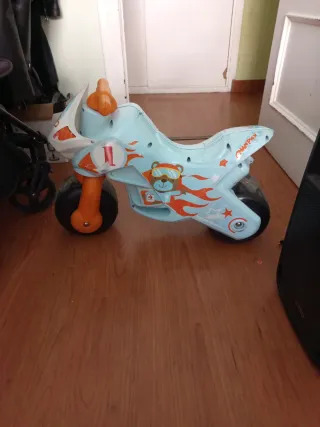 Moto correpasillos bebé hasta 2 años