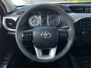 Toyota Hilux 2.4 D-4D Cabina Doble GX