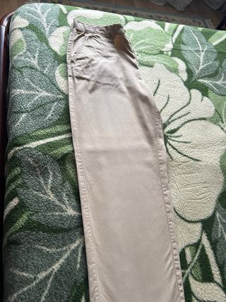 Pantalón beige hombre, talla 44. Nuevo