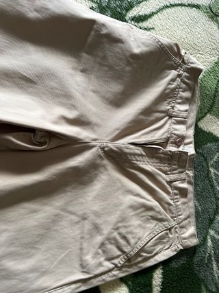 Pantalón beige hombre, talla 44. Nuevo
