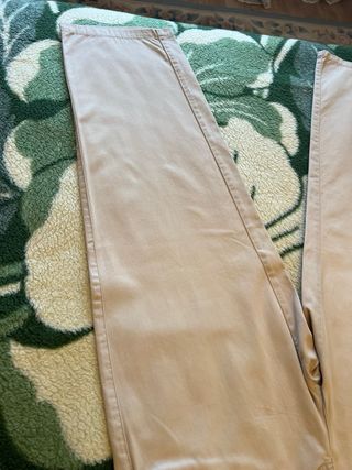 Pantalón beige hombre, talla 44. Nuevo