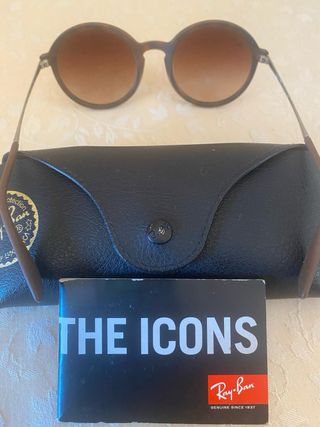 Occhiali da sole Ray-Ban con astuccio